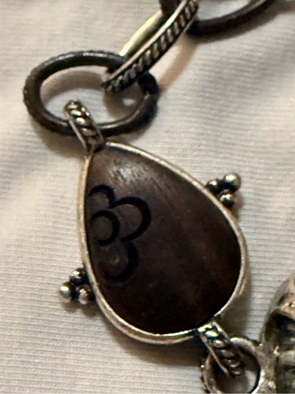 Lucky Brand Silver Tone Dual Side Floral Toggle Chain Bracelet, Signed, Metal